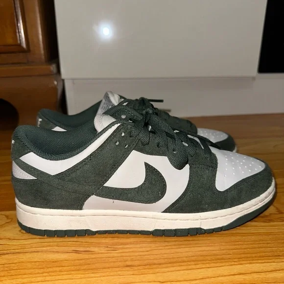 Nike Dunk Low Next Nature Grey and Green - Picture 2 of 5